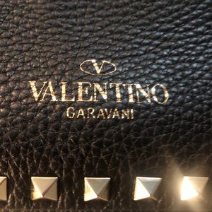 Valentino Garavani Rockstud Black Medium Tote